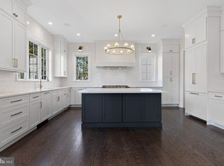 201 Walnut Tree Ln, Malvern, PA 19355