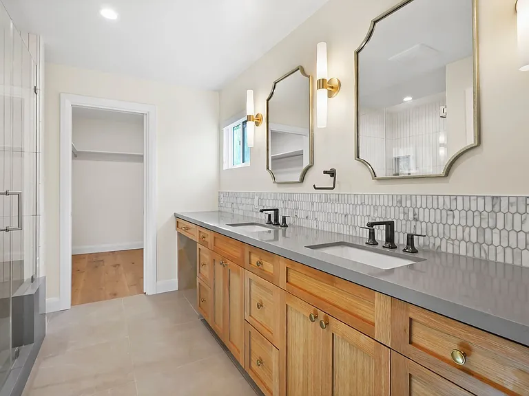4762 E Charters Ave — Photo 32