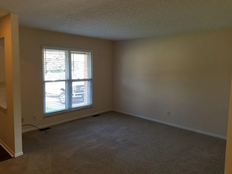6194 Ridgewood Ct — Photo 4