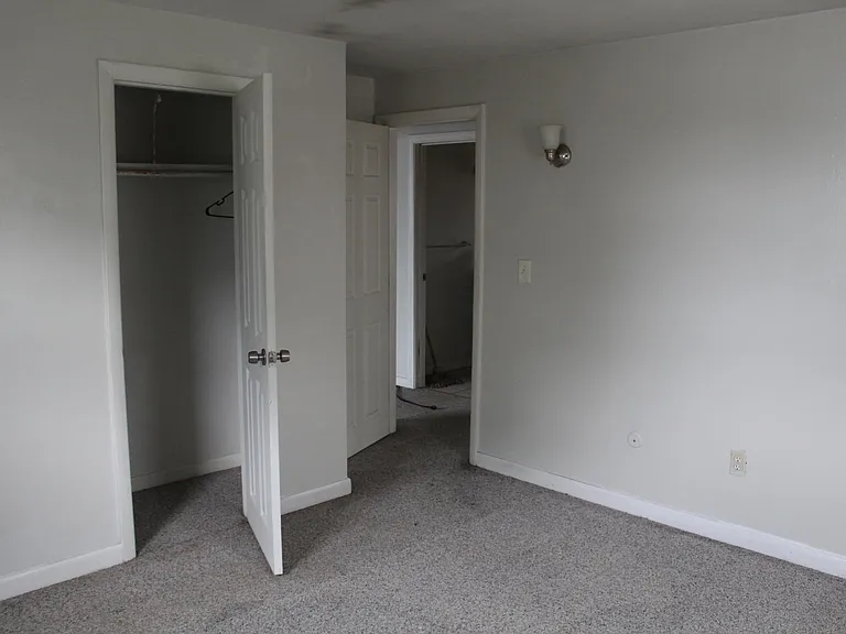 243 Robeson St #6 — Photo 8