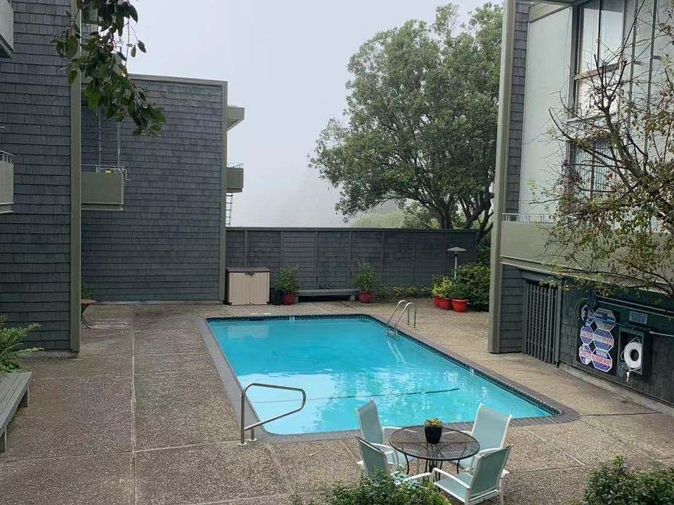 1st image of 8 Amber Dr