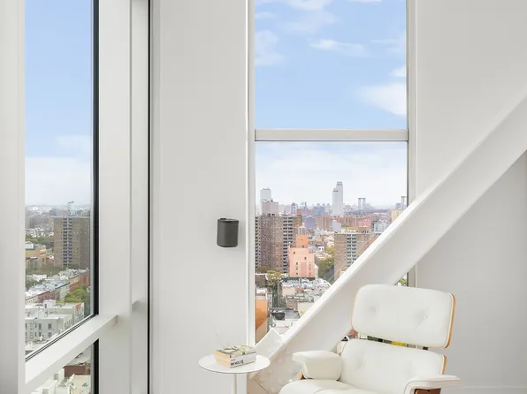 52 East 4th Street image 8 of 19