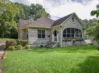 904 W 6th St, Chickamauga, GA 30707
