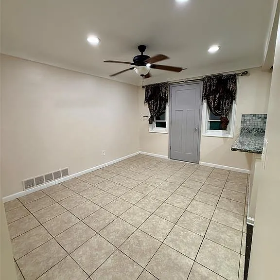 33 Kirk Lane Dr — Photo 16