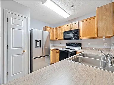 3rd image of 314 Cottonwood Creek Cir #314