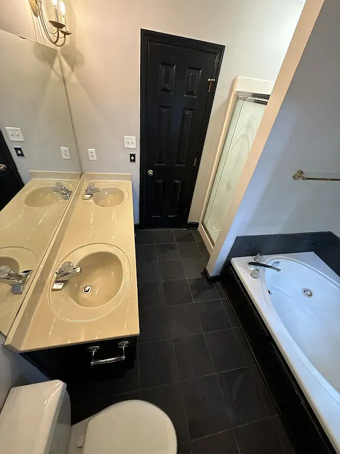 4 bed, 2.5 bath, 2467 sqft, $2,350 — Photo 4