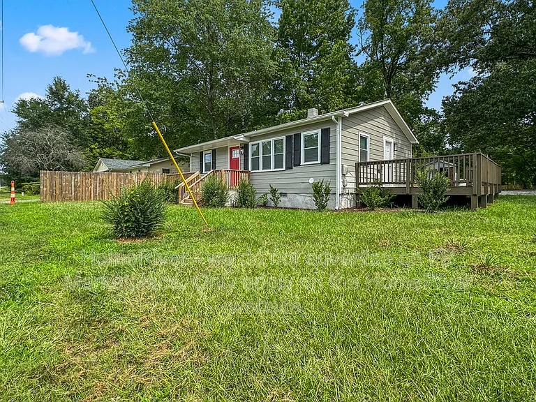 5033 Sunset Lake Rd — Photo 16
