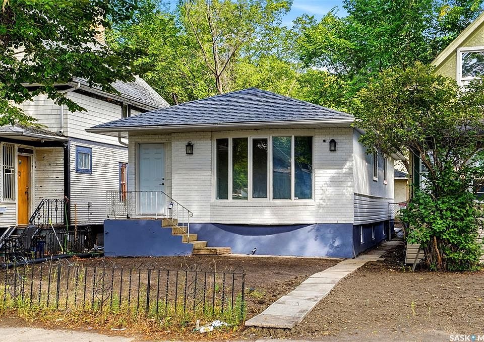 1st image of 1937 Montreal STREET