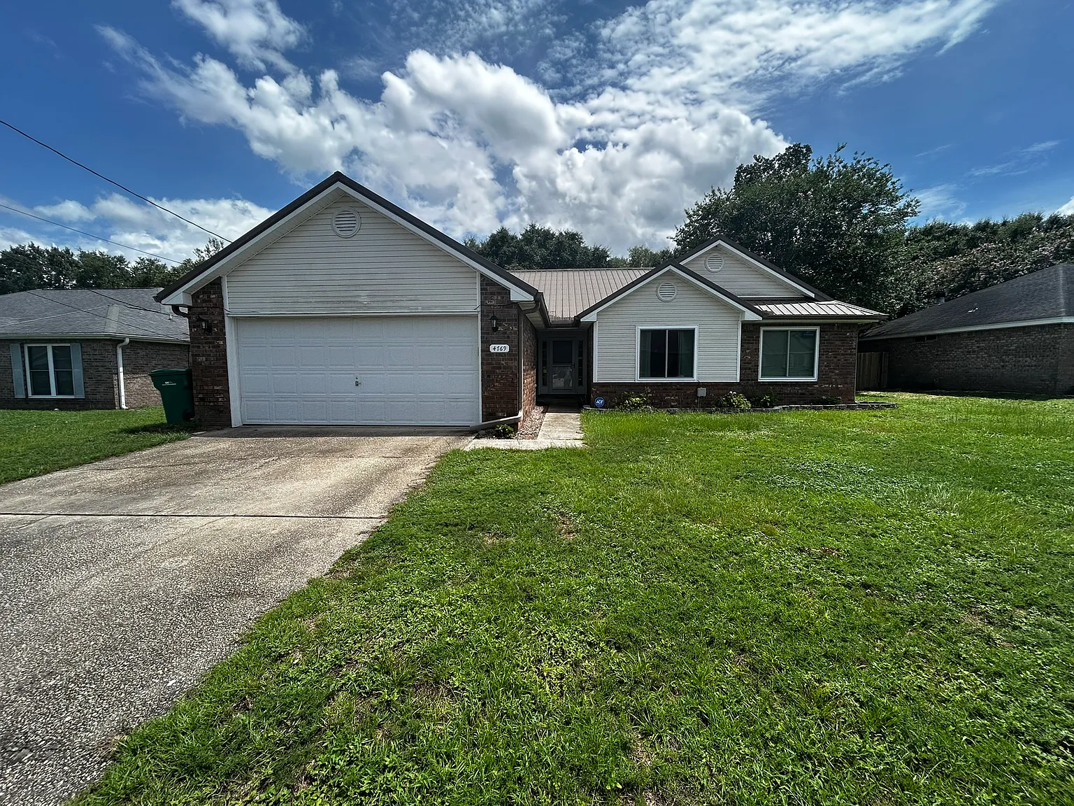 4 bed, 1745 sqft, $1,950 — Photo 1