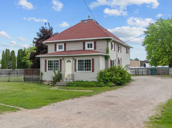 203 E Division St, Wautoma, WI 54982