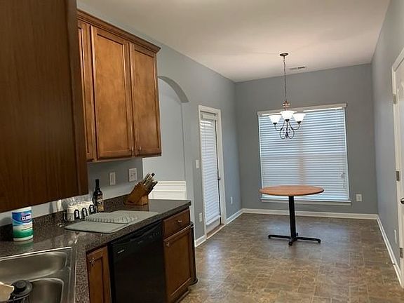 4th image of 2809 Matsu Ln