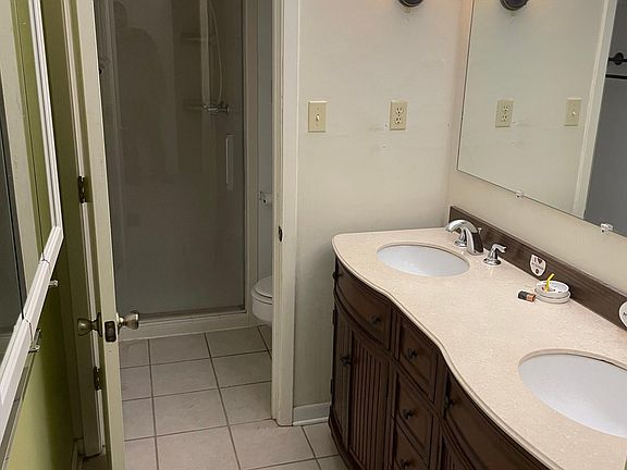 4th image of 8110 Goringwood Ln