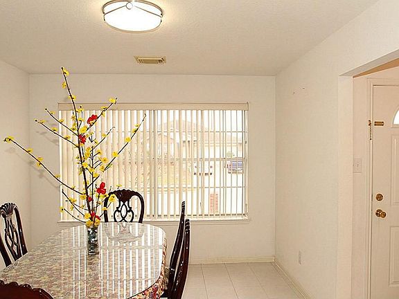 4th image of 10939 Bradford Way Dr