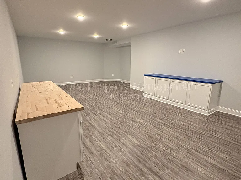 10802 Cedar Creek Dr — Photo 28