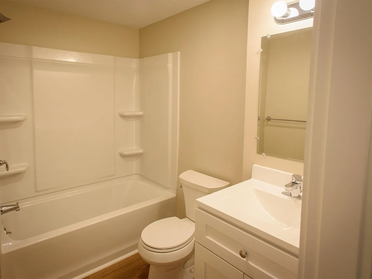 3 Seward Street - 1 — Photo 3