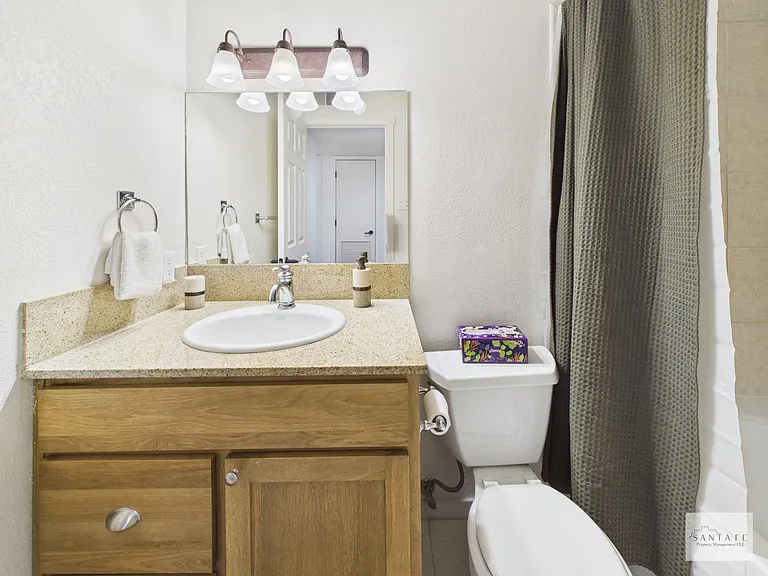 601 W San Mateo Rd #70 — Photo 24