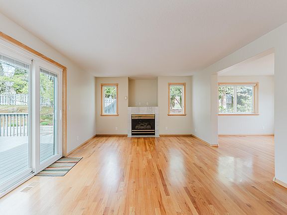 4th image of 3626 SW Volcano Ct