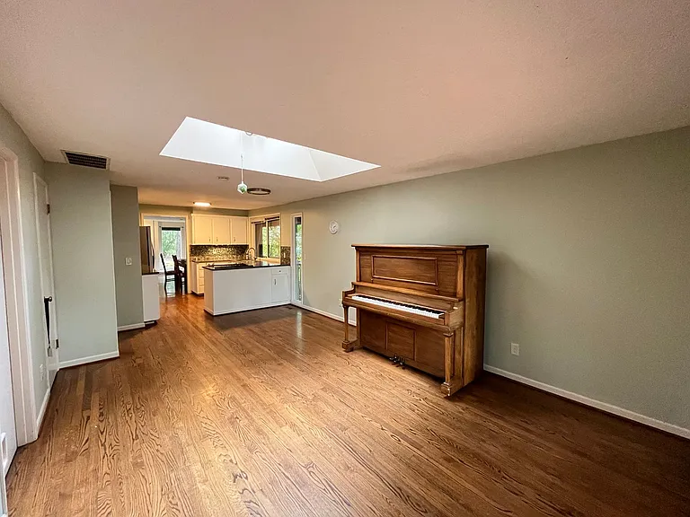 15410 SW Peppermill Ct — Photo 13