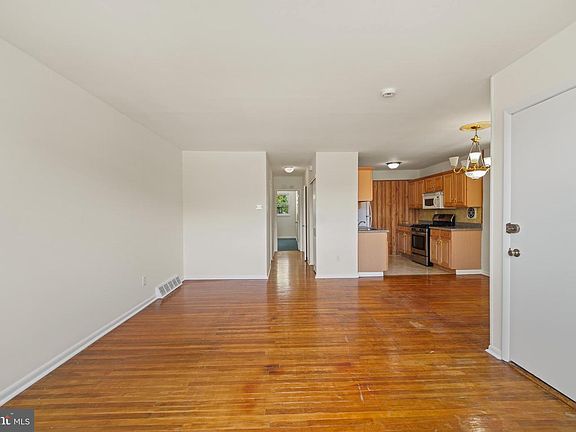 4th image of 8534 Verree Rd