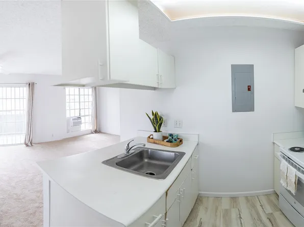 94-1420 Welina Loop #W12, Waipahu, HI 96797