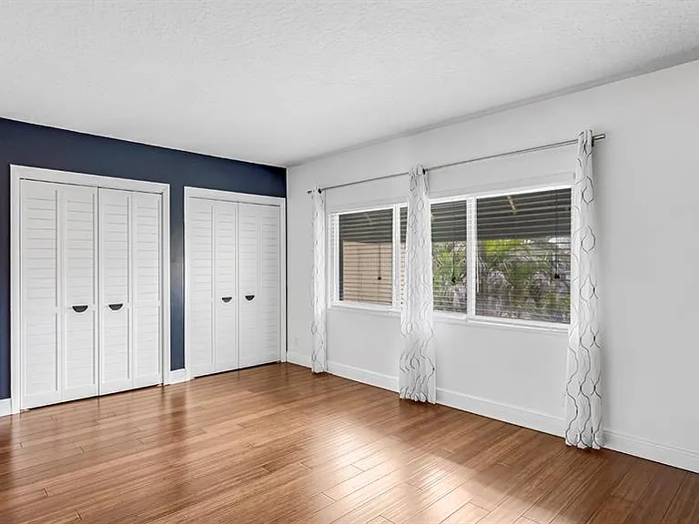 7 Emerald Ct — Photo 21