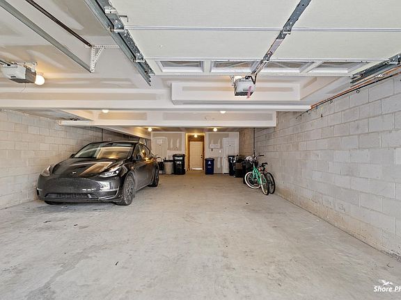 4th image of 4702 Atlantic Ave #203