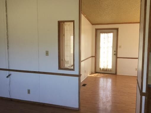 5th image of 1150 Anthony Dr