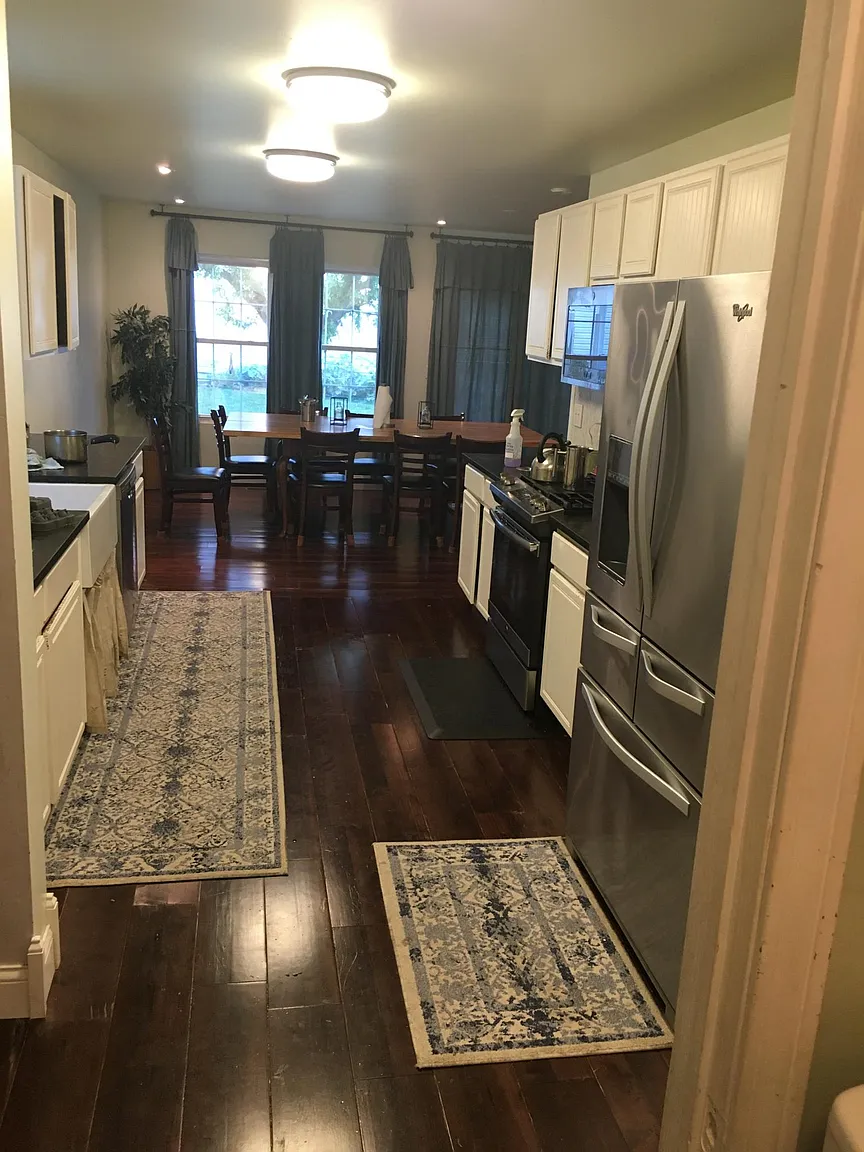 320 Waterbury Cir photo 1