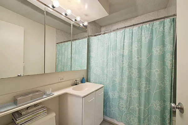 Sold by Nest Seekers International | media 6