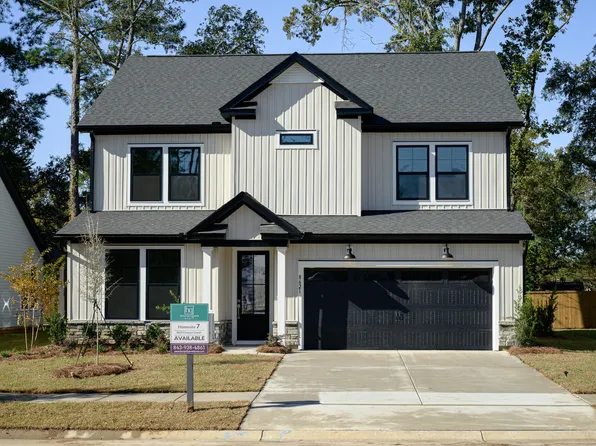 226 Creek Pointe Dr, Moncks Corner, SC 29461