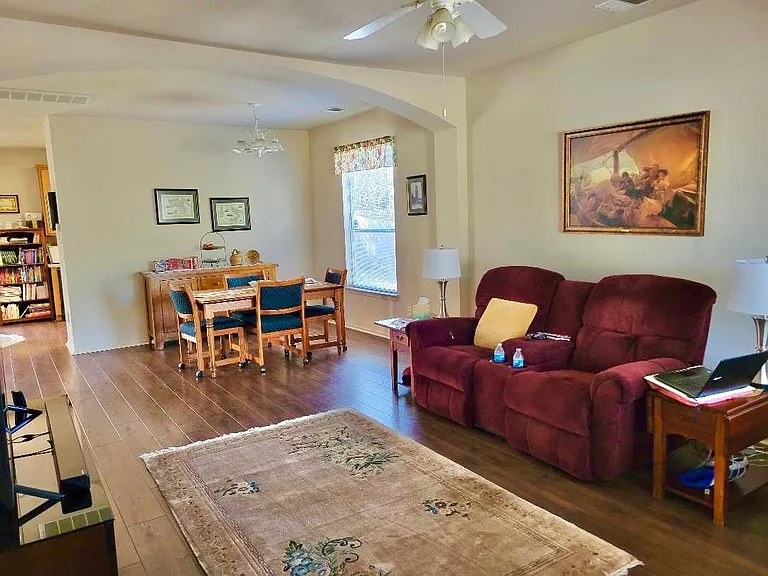 2203 Hazen Ln — Photo 4