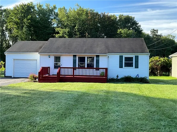 6188 Keller Ave, Newfane, NY 14108