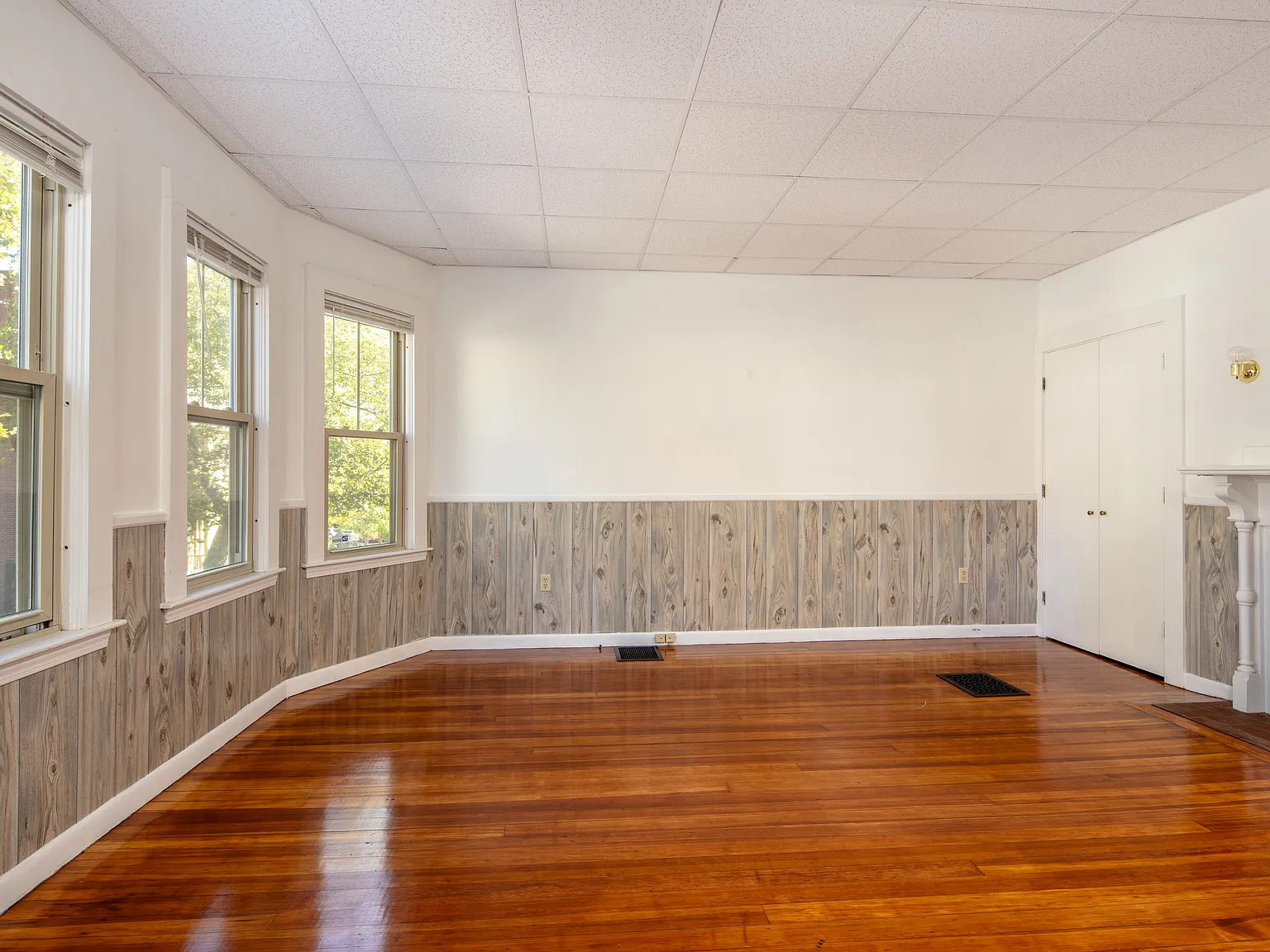 108 School St — Photo 4