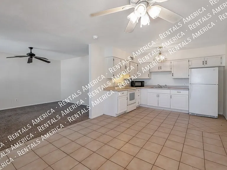 311 W Bealey Ave — Photo 5