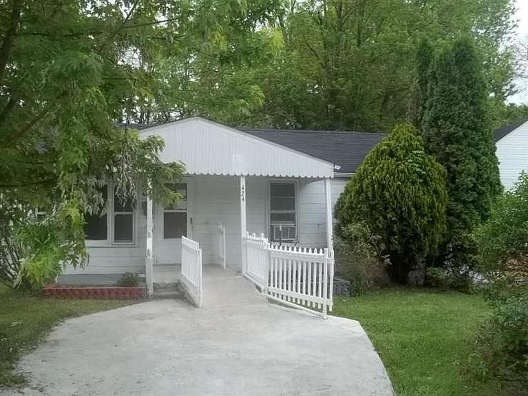 1st image of 424 Valley View Dr