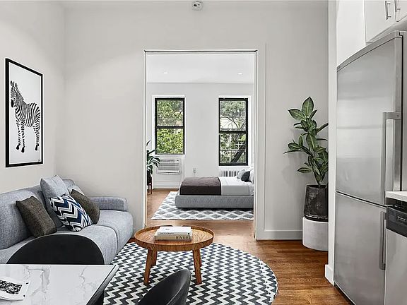 5th image of 164 E 82nd St APT 3A
