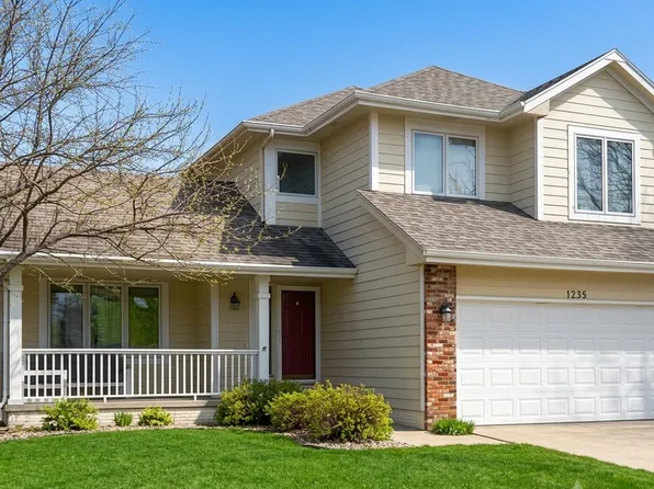 1235 65th Pl, West Des Moines, IA 50266