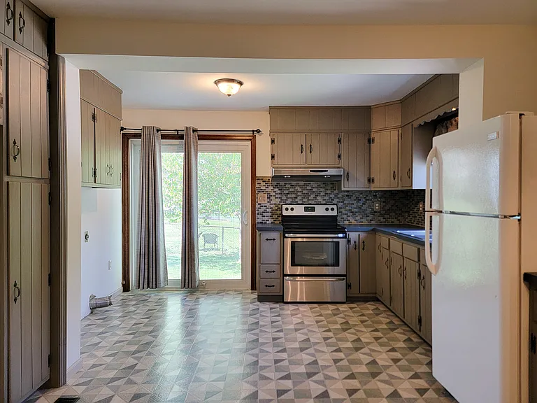 125 Gerhart Ave — Photo 8
