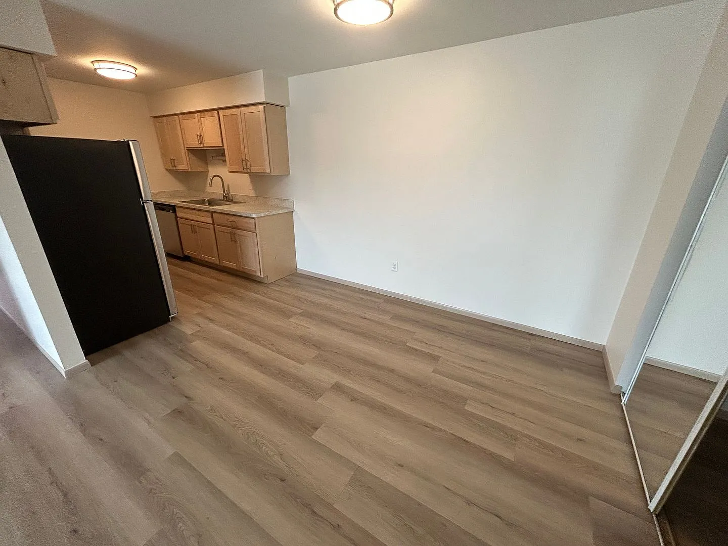 2303 Woodrow Court — Photo 3