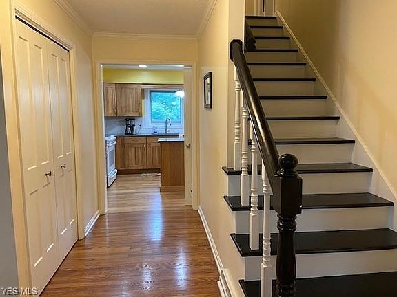 2nd image of 553 Beaverbrook Dr