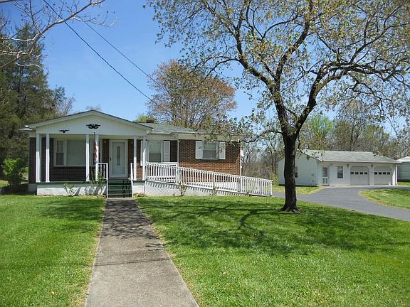 3rd image of 321 Wrenn Dr