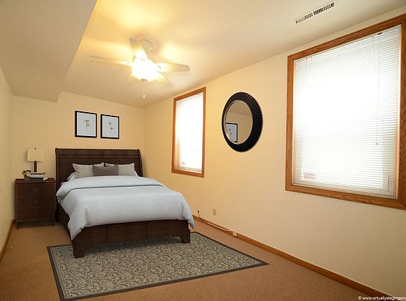 4th image of 3744 N Greenview Ave #1