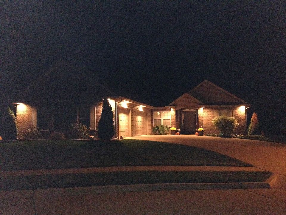 2nd image of 208 Poinciana Dr