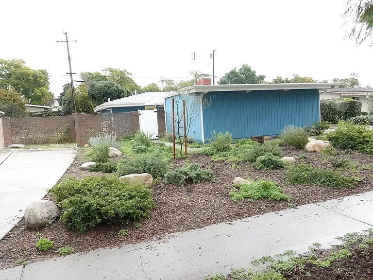 1006 Maertin Ln — Photo 2