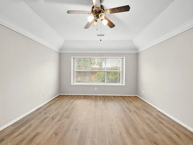 3907 Plum Hill Ln — Photo 17