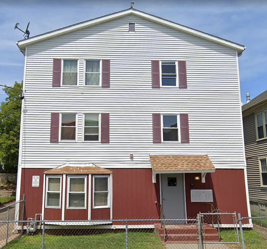 77 Garfield Street — Photo 1