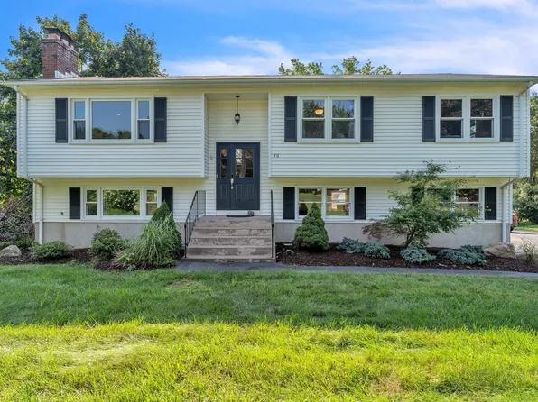 30 Case Hill Circle, South Windsor, CT 06074