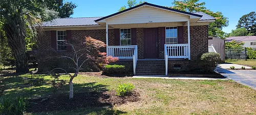 706 Raintree Ln Photo 1