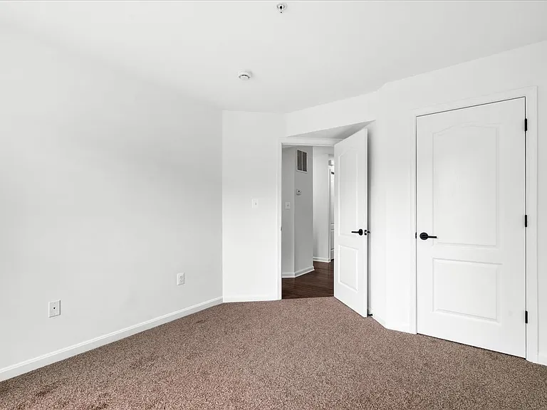 116 Whiskey Creek Cir #1 — Photo 8