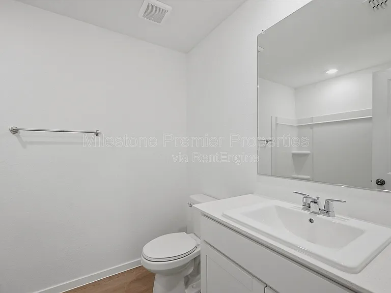 3719 Longleaf Dr — Photo 17